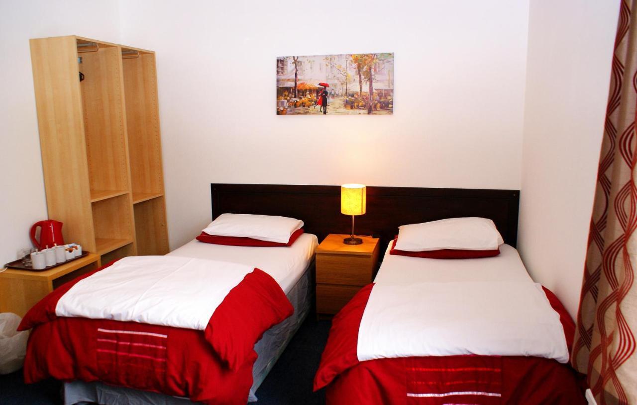 The Hindes Hotel Harrow Pokoj fotografie