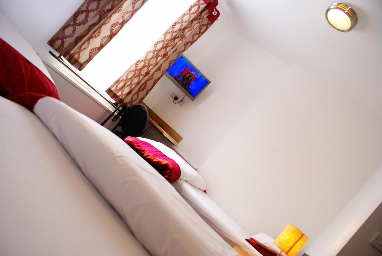 The Hindes Hotel Harrow Pokoj fotografie