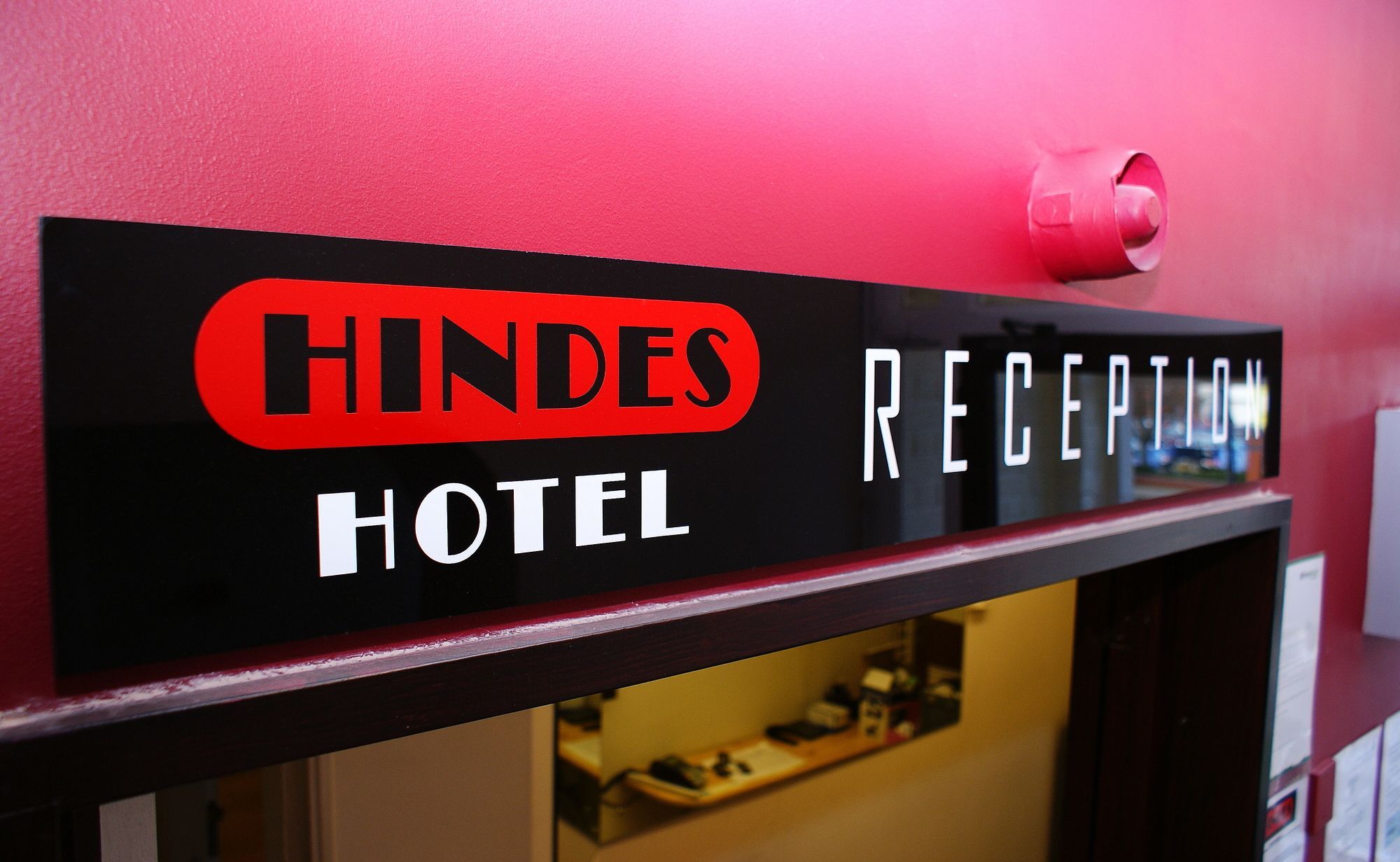 The Hindes Hotel Harrow Exteriér fotografie